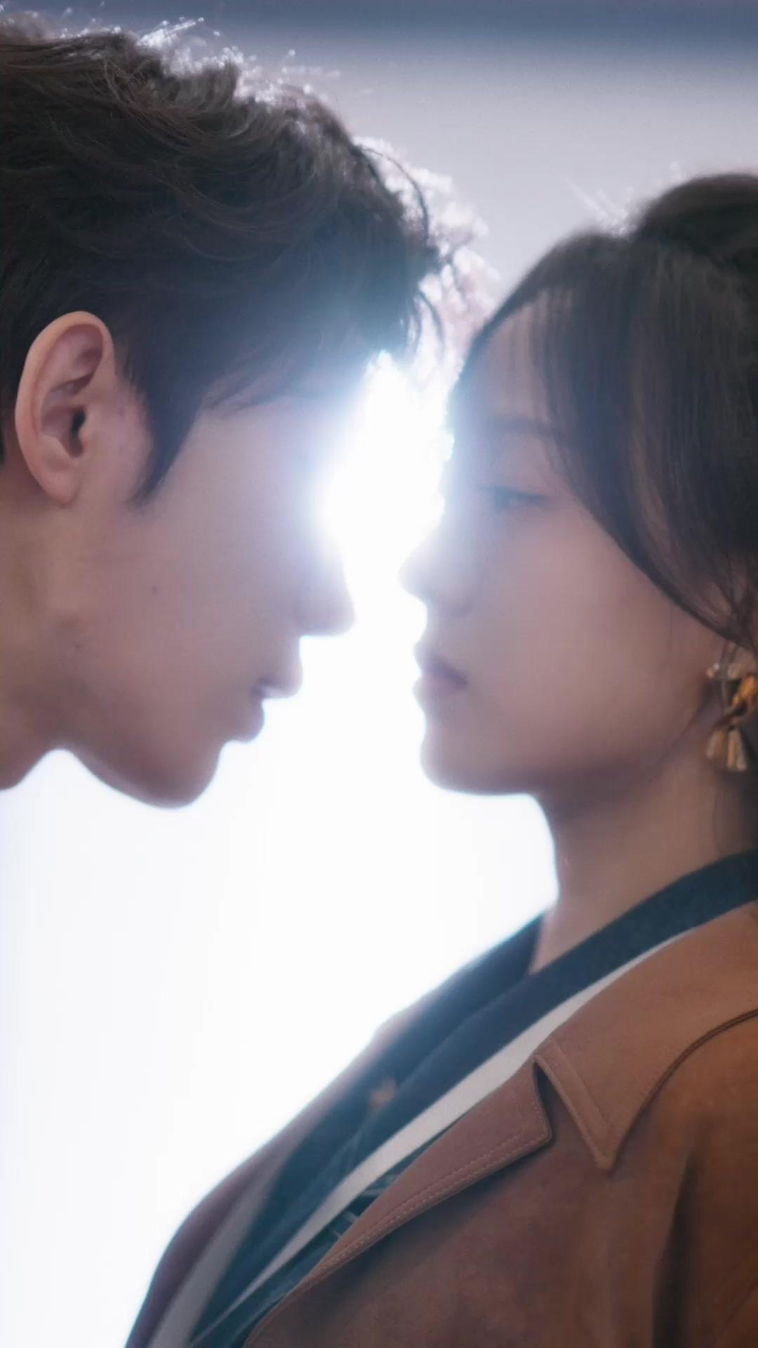 지지 않는 달빛