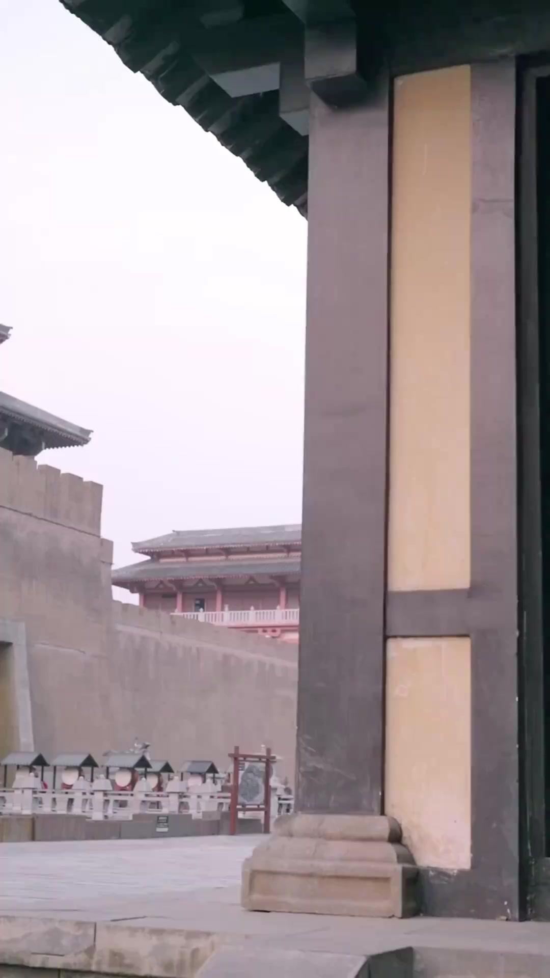 ย้อนวัย 8 ขวบ สู่เกมแค้นในวังหลวง