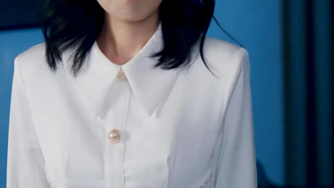 He Said Nothing… But His Tie Said Everything