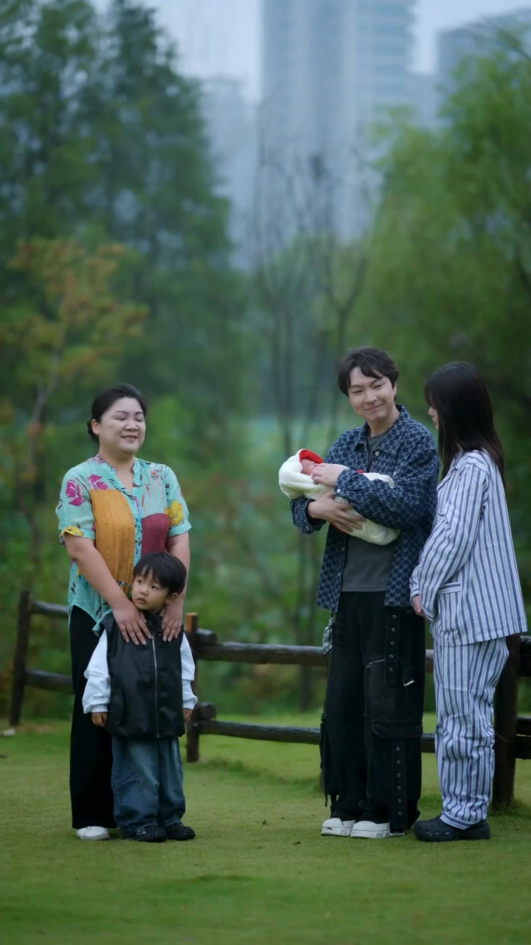 前妻竟是隱藏全能Queen