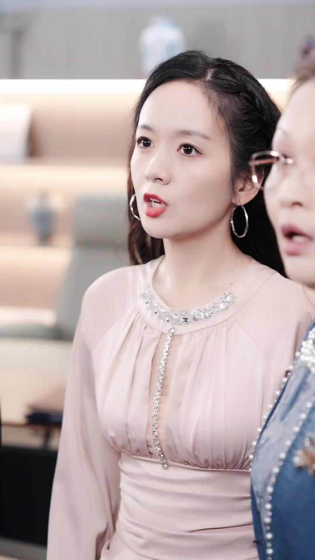 The CEO’s Rebirth: Protecting His True Heir