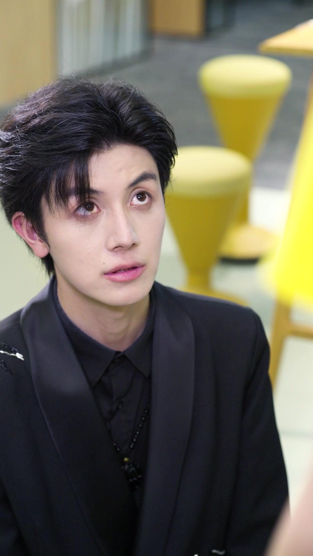 Melawan Takdir Novel