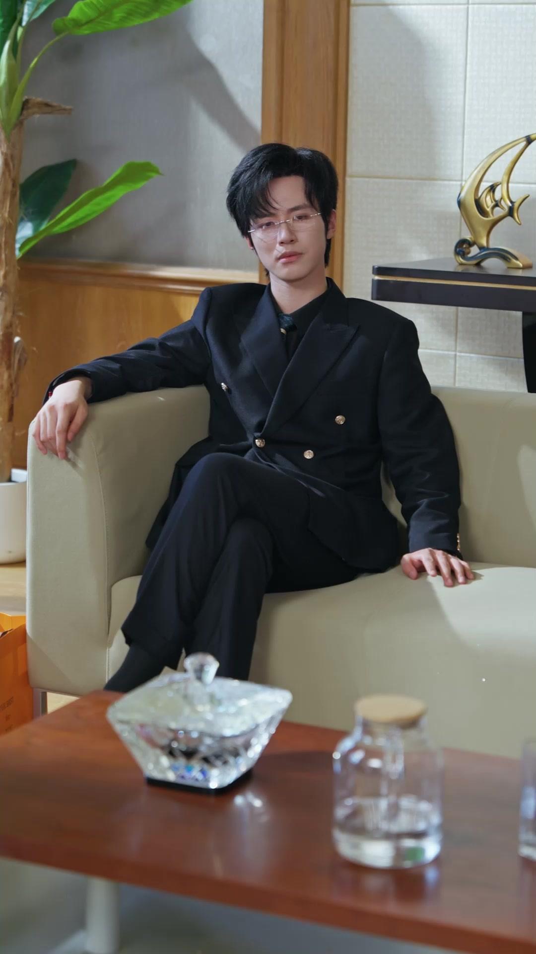 豹変～最愛の秘書が消えた日～