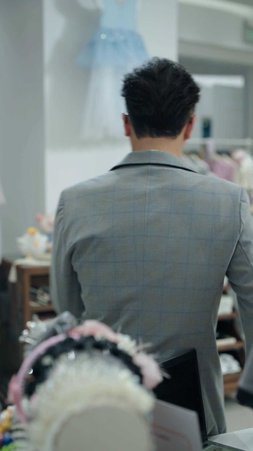 VÉRITÉ AUX CENDRES