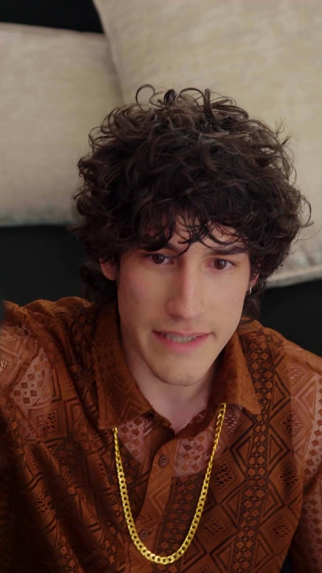 MA MÈRE EST UNE AGENT ACE