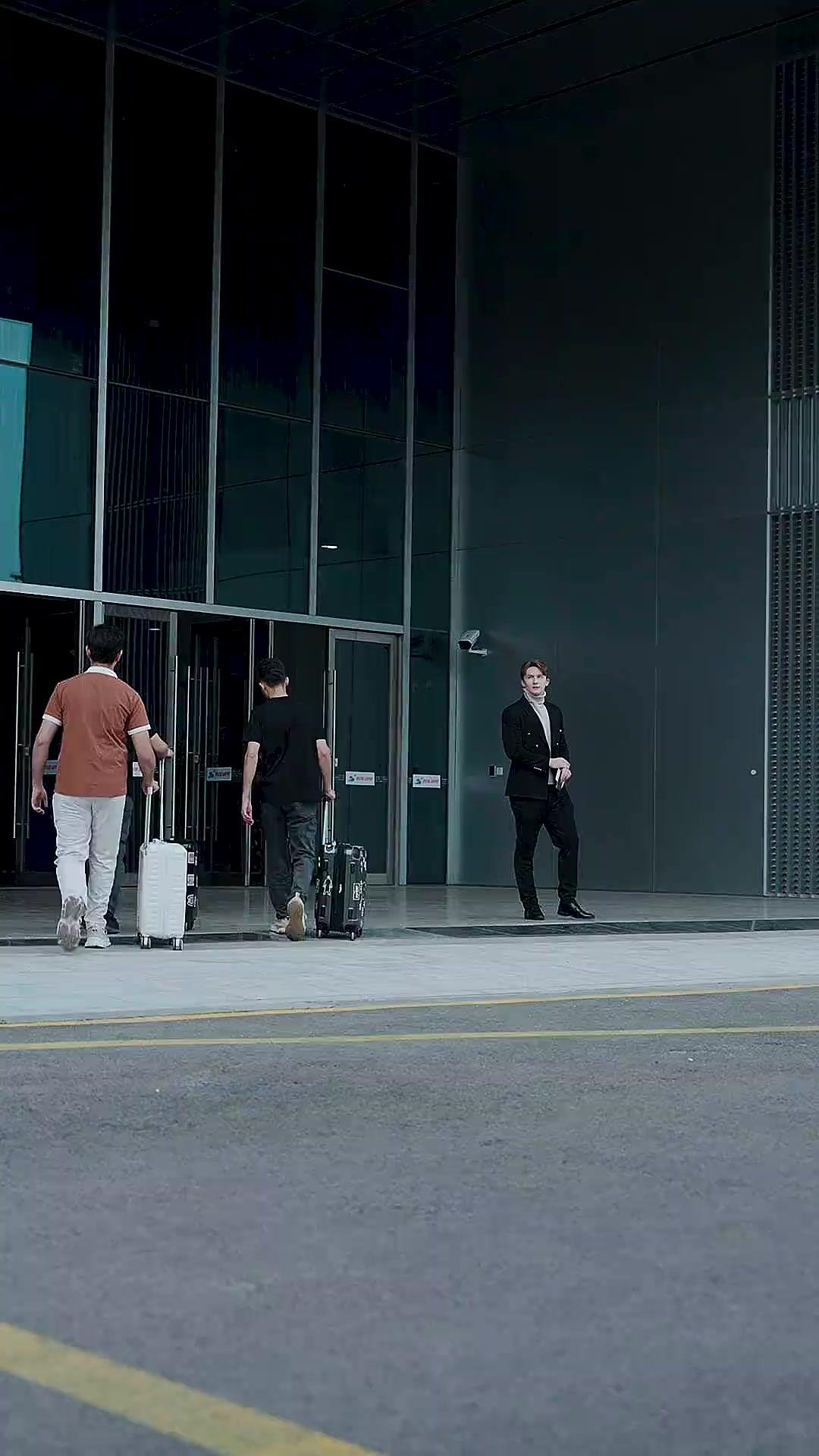 (Synchro) Die Reue begann, als ich ging