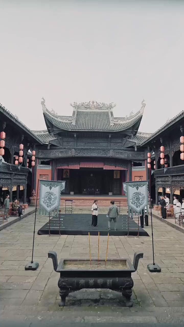 (Dublagem)O Servente Supremo