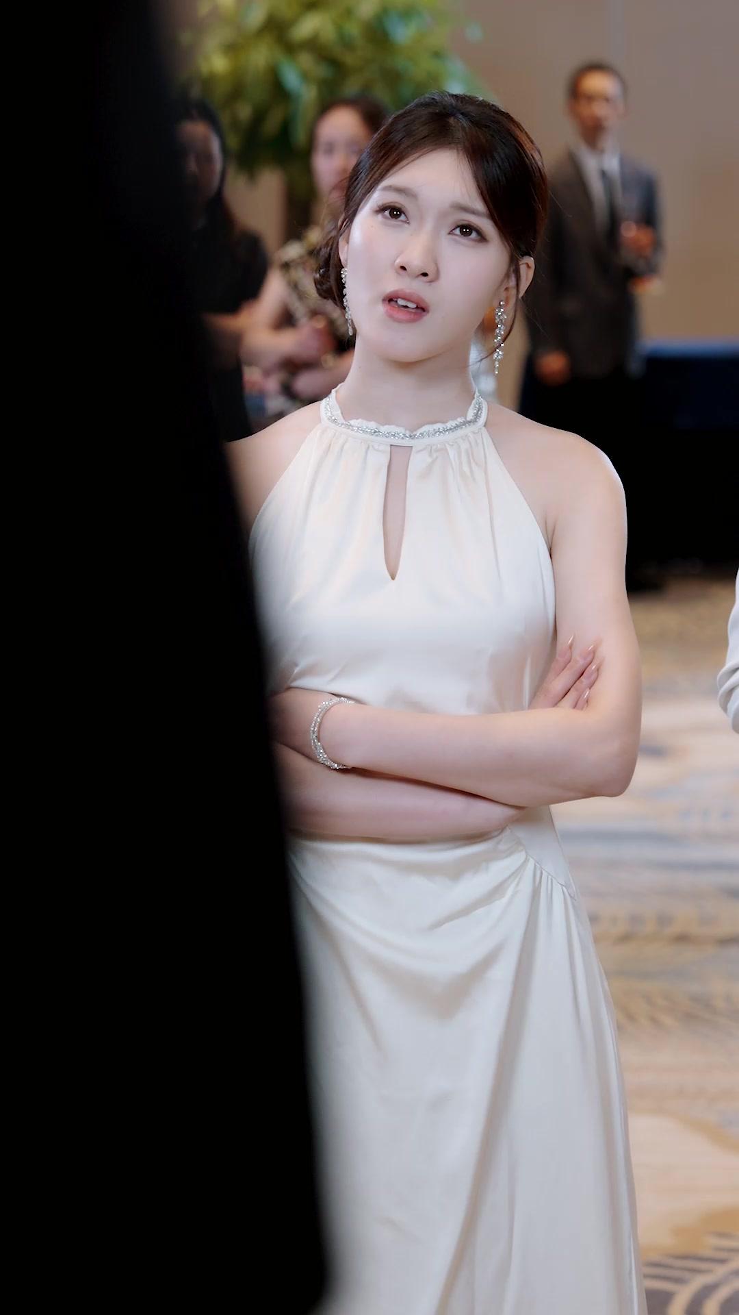 What? My "Poor" Ex is a Tycoon?