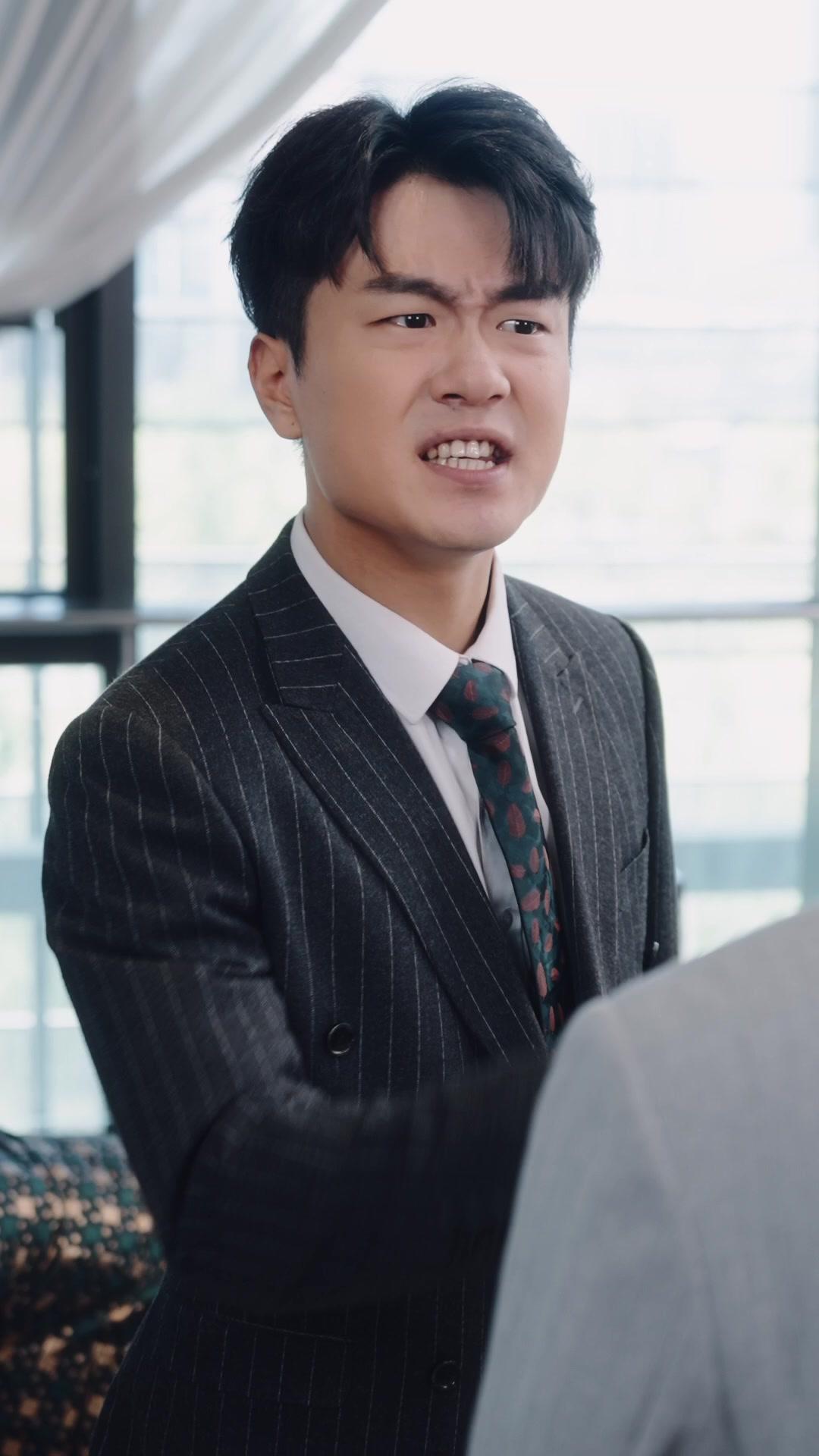 Seragam Perang di Balik Apron