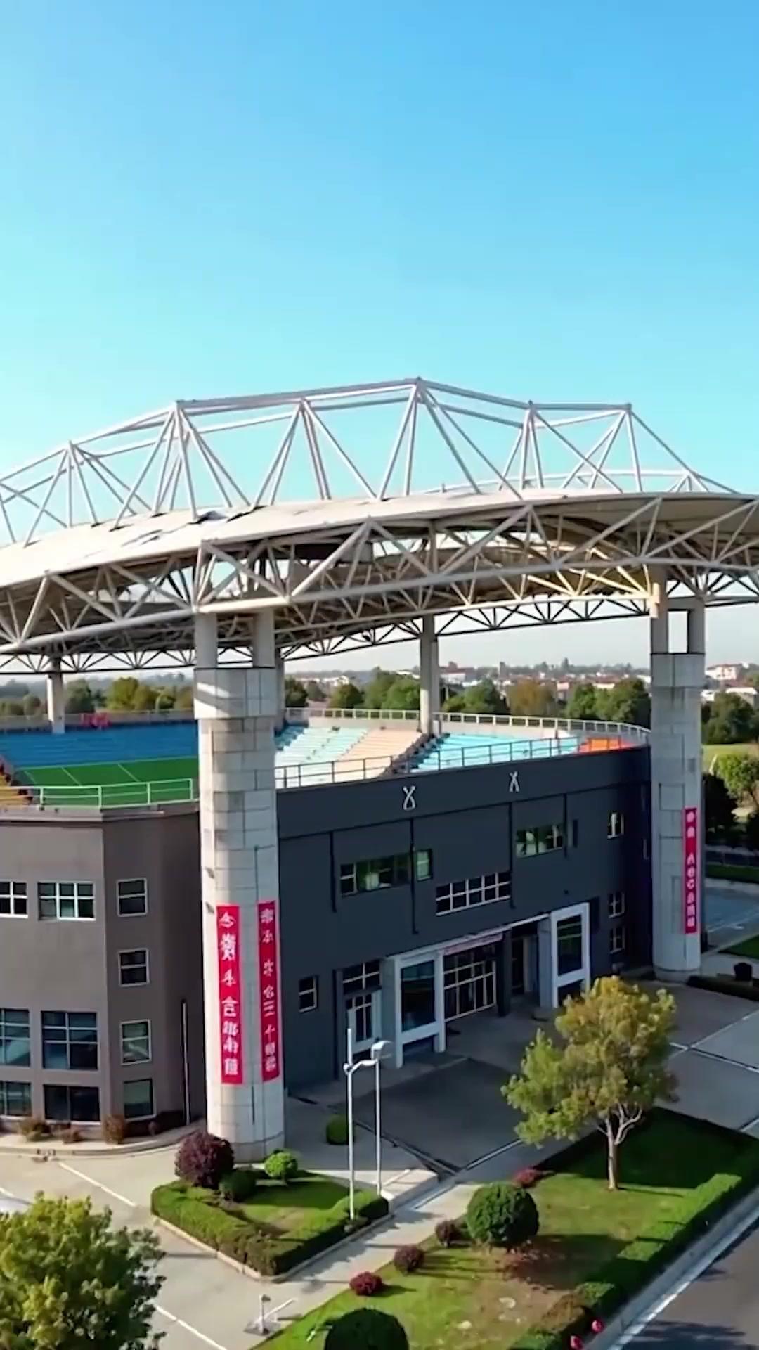 COURREZ, LES PRIMITIFS !