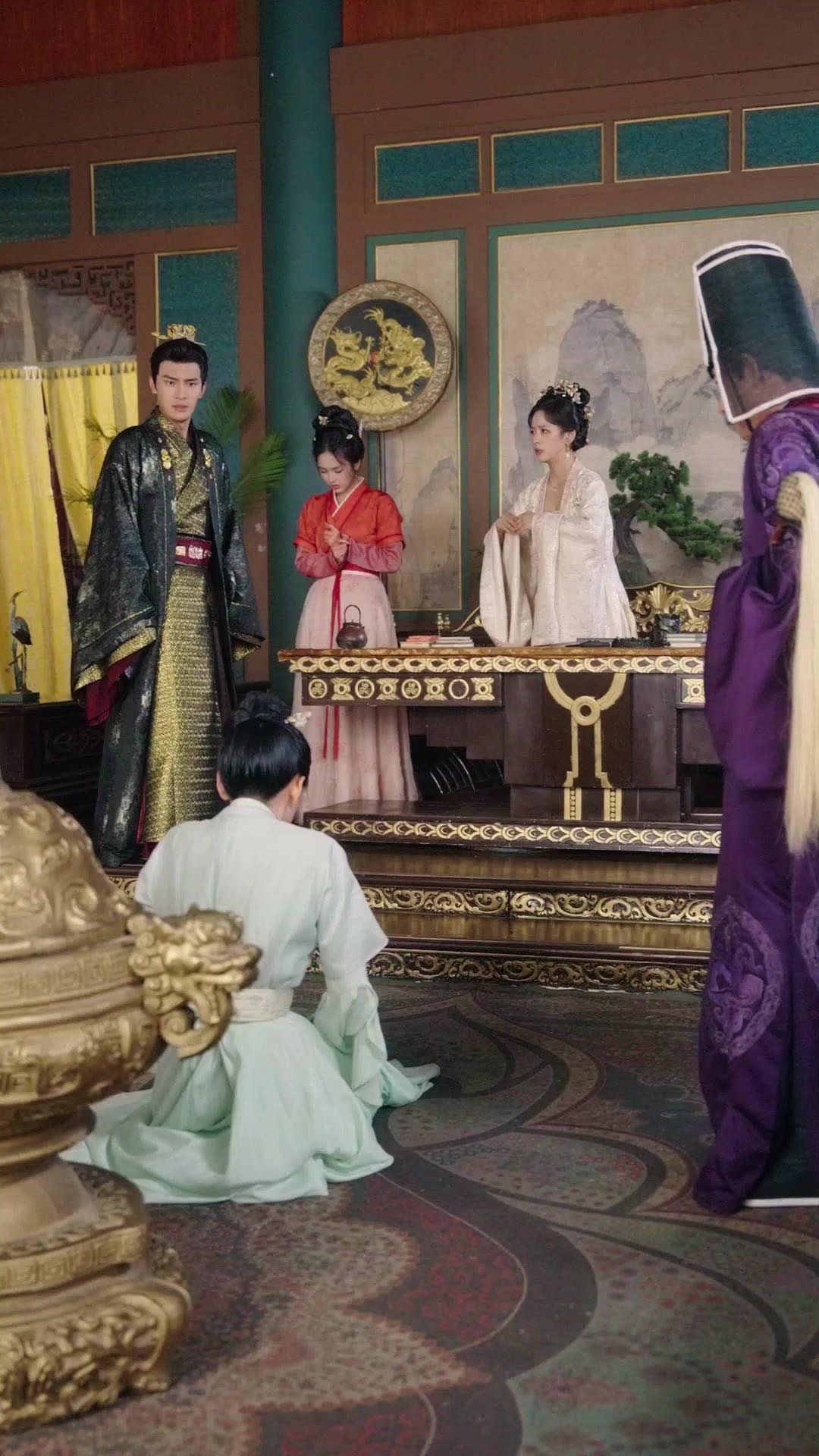 AU-DELÀ DU TRÔNE, L'AMOUR