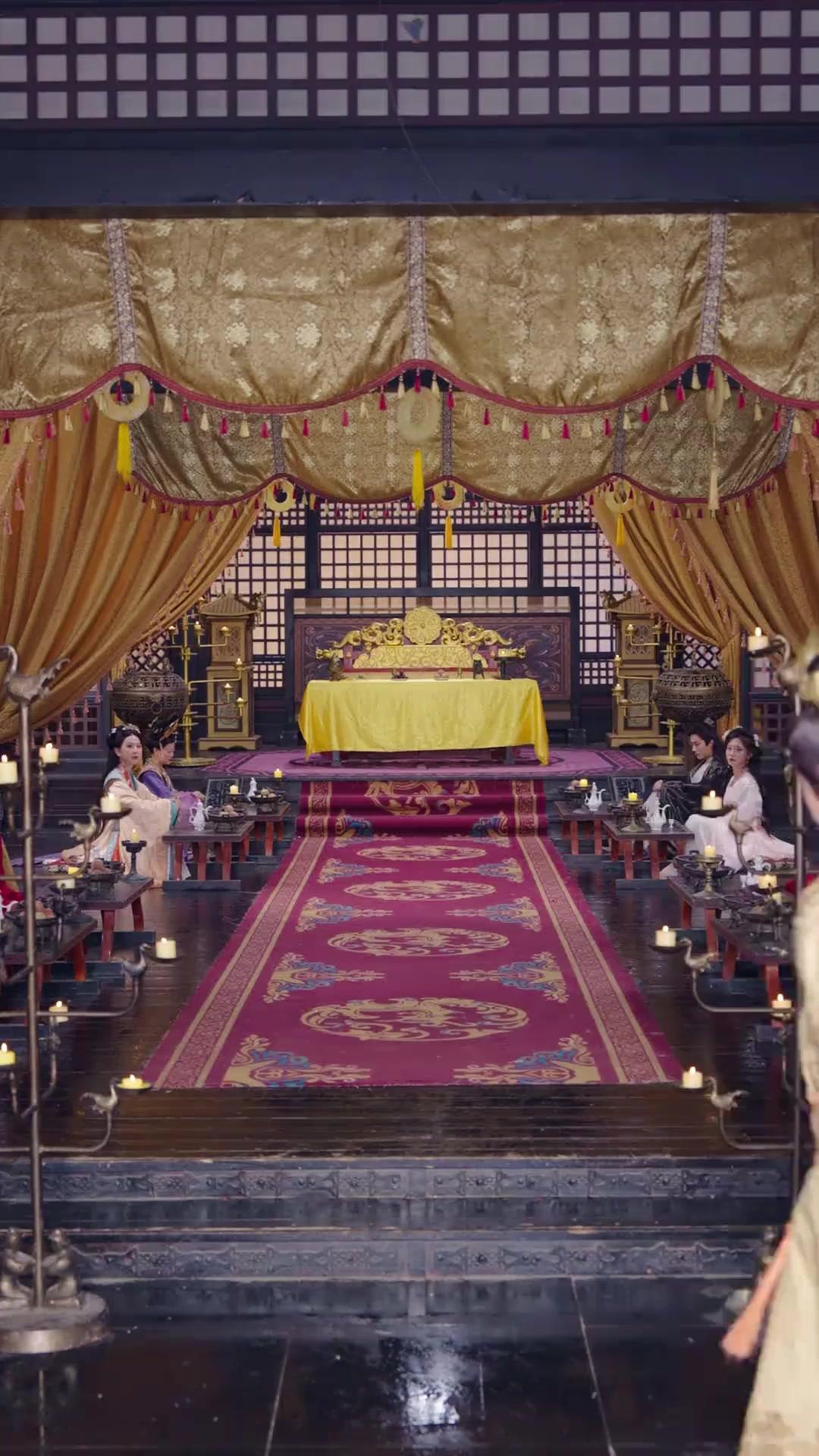 (Doblado)Princesa, compórtese