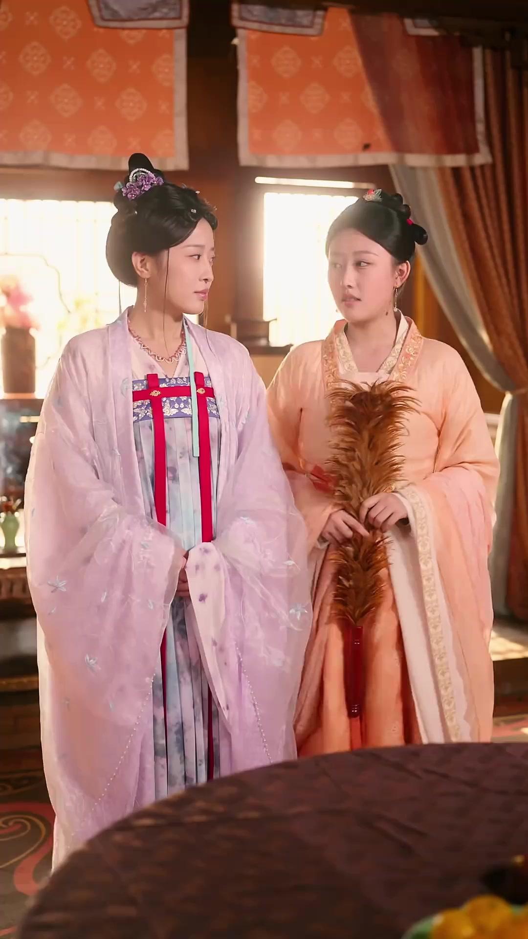 Thay Áo Mới Truy Thê