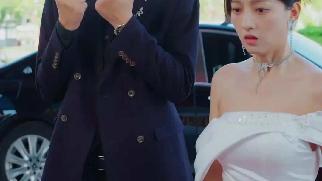 When the Suit Speaks Louder Than Words