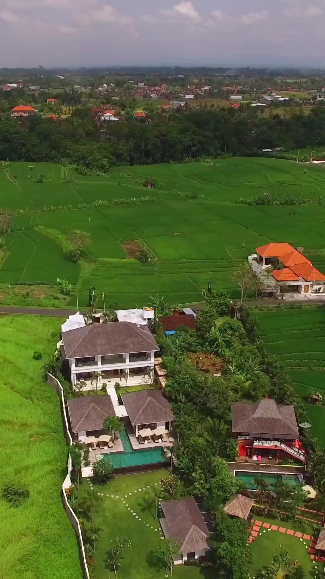 Hati Terkunci, Cinta Datang