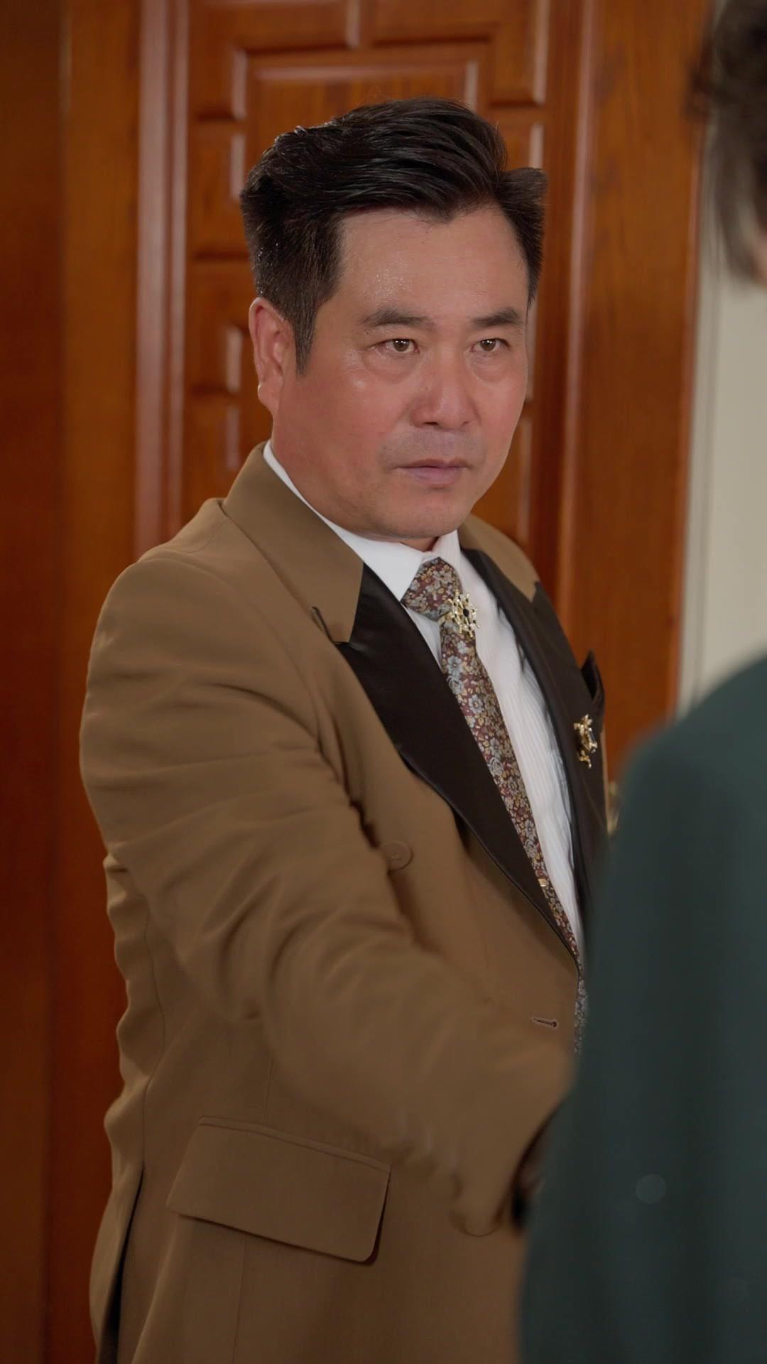 Her Ex Is a Tech Tycoon