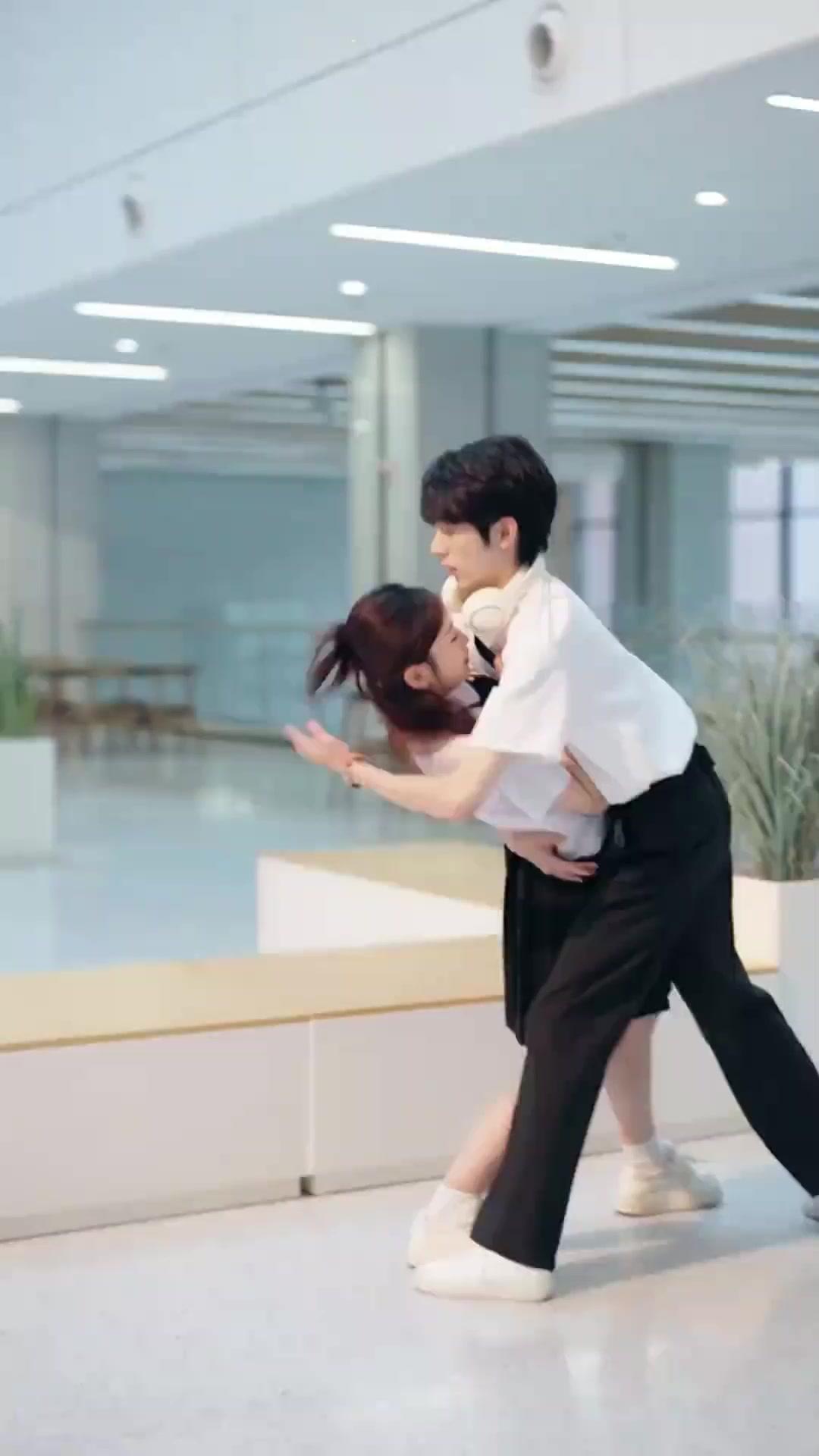 차가운 천재는 플러팅 고수