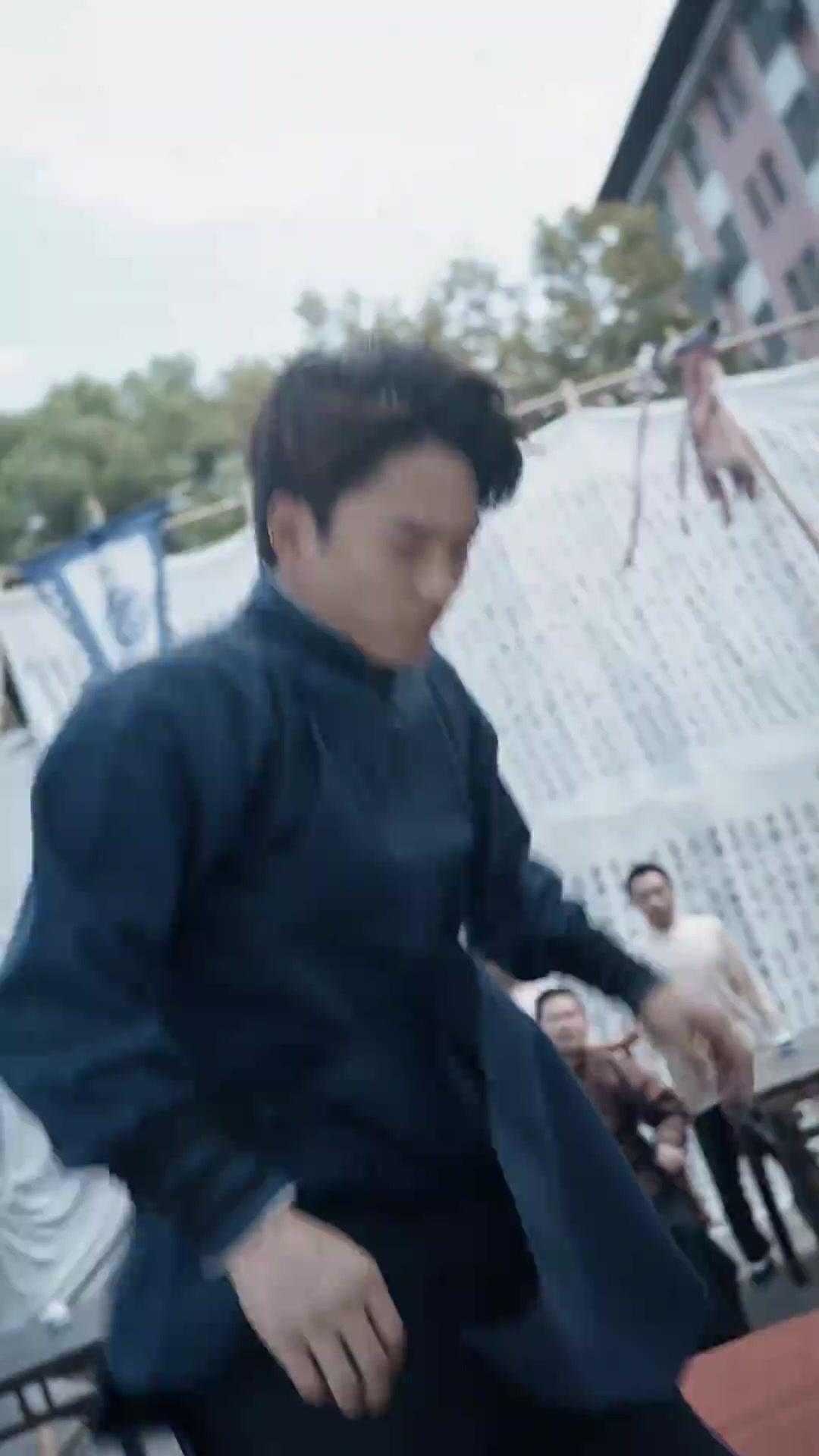 (Dublagem)Superação e Ascensão: Rompendo os Céus