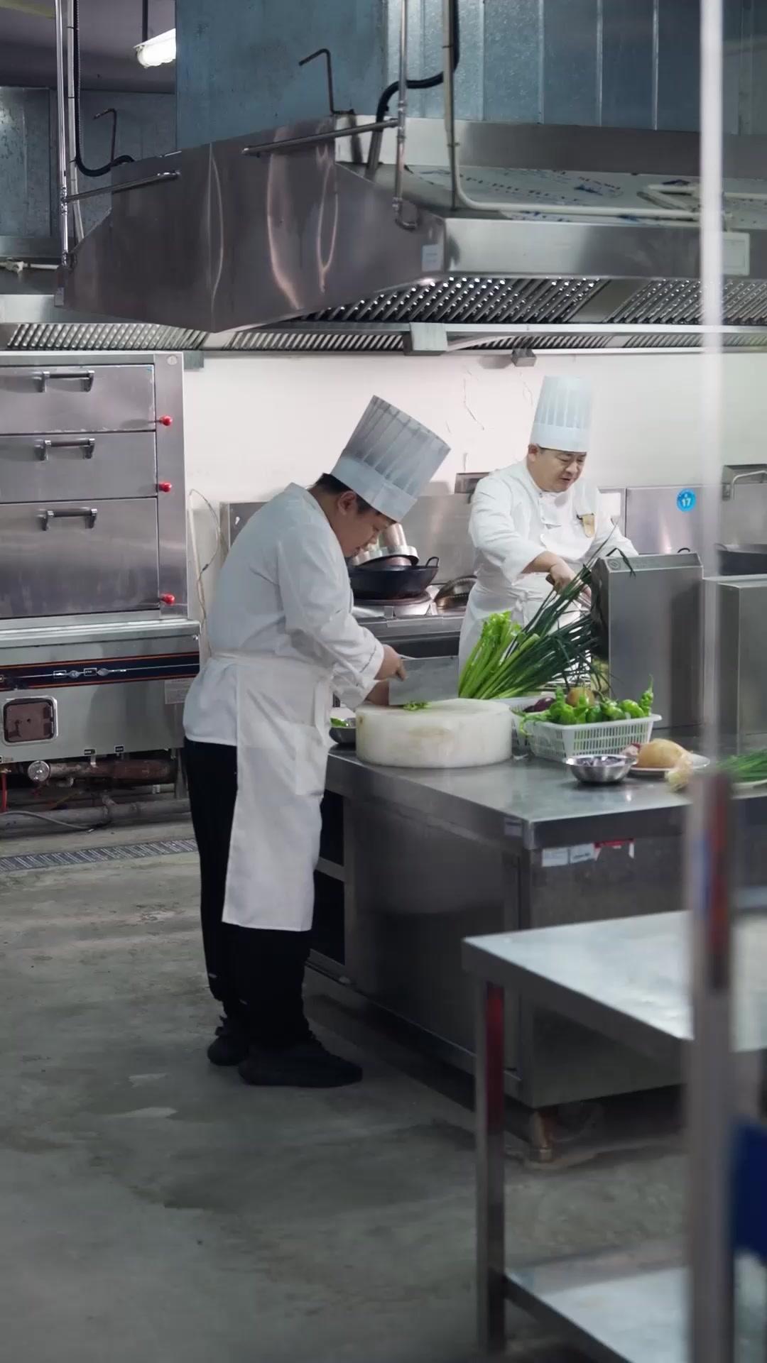 (Dubbed)Master Chef Returns