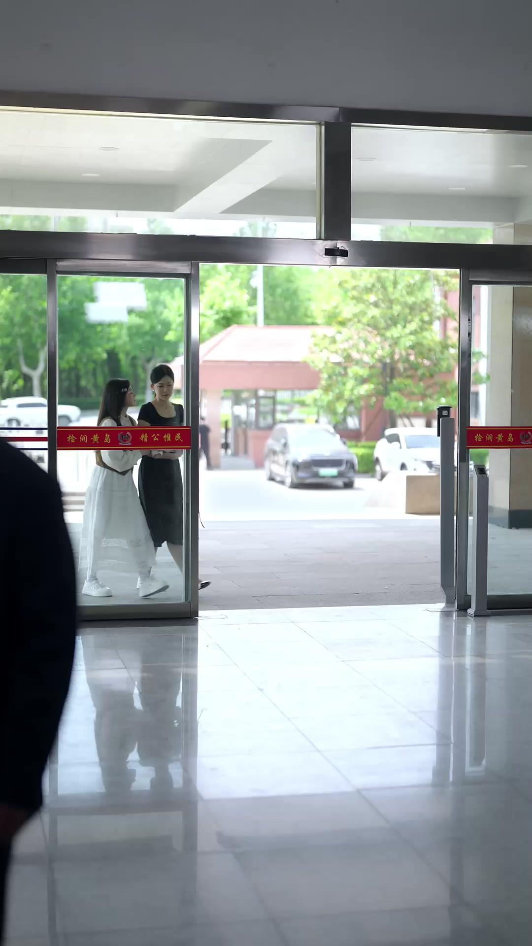 Suamiku adalah Musuh Keluargaku