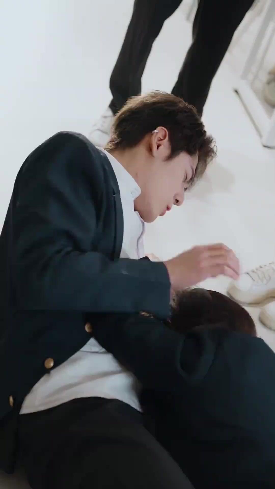 สองตัวตน หนึ่งชะตา