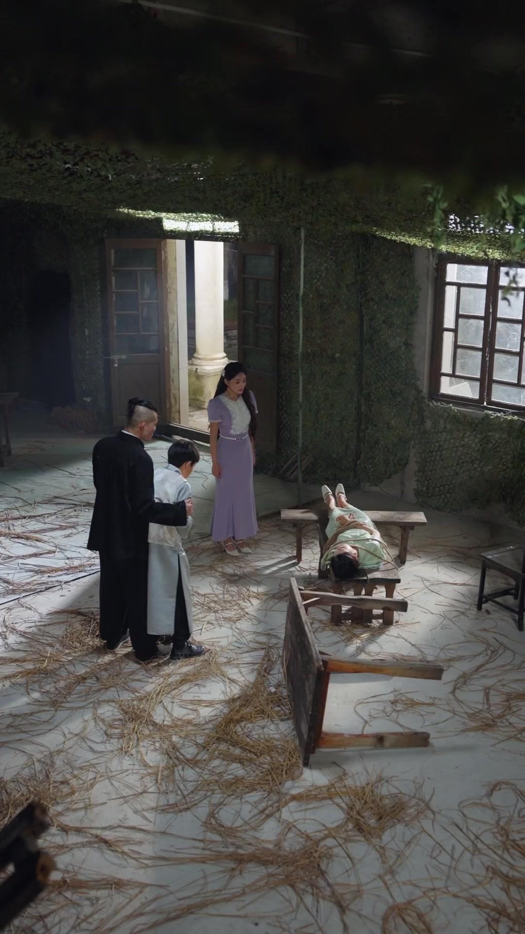 Tawanan Bumi, Tapi Bukan Kamu