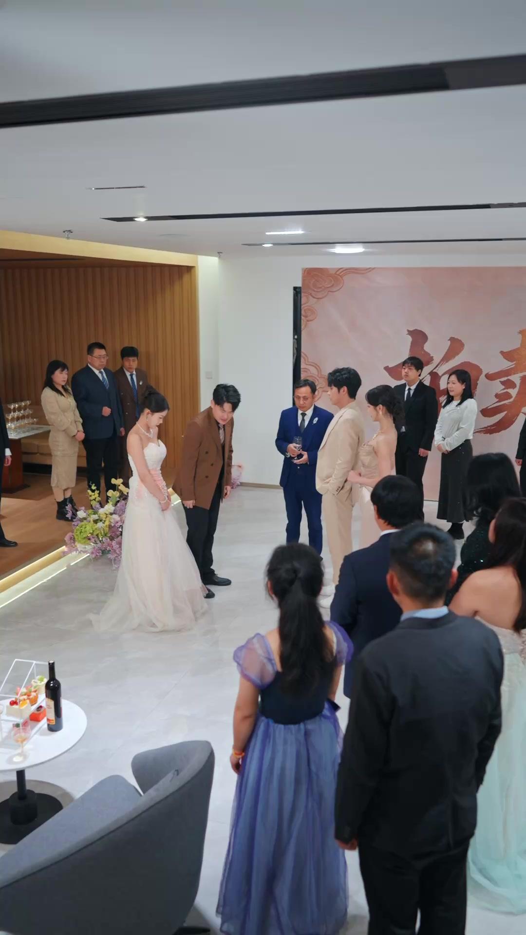 窮養二十年，開局配總裁