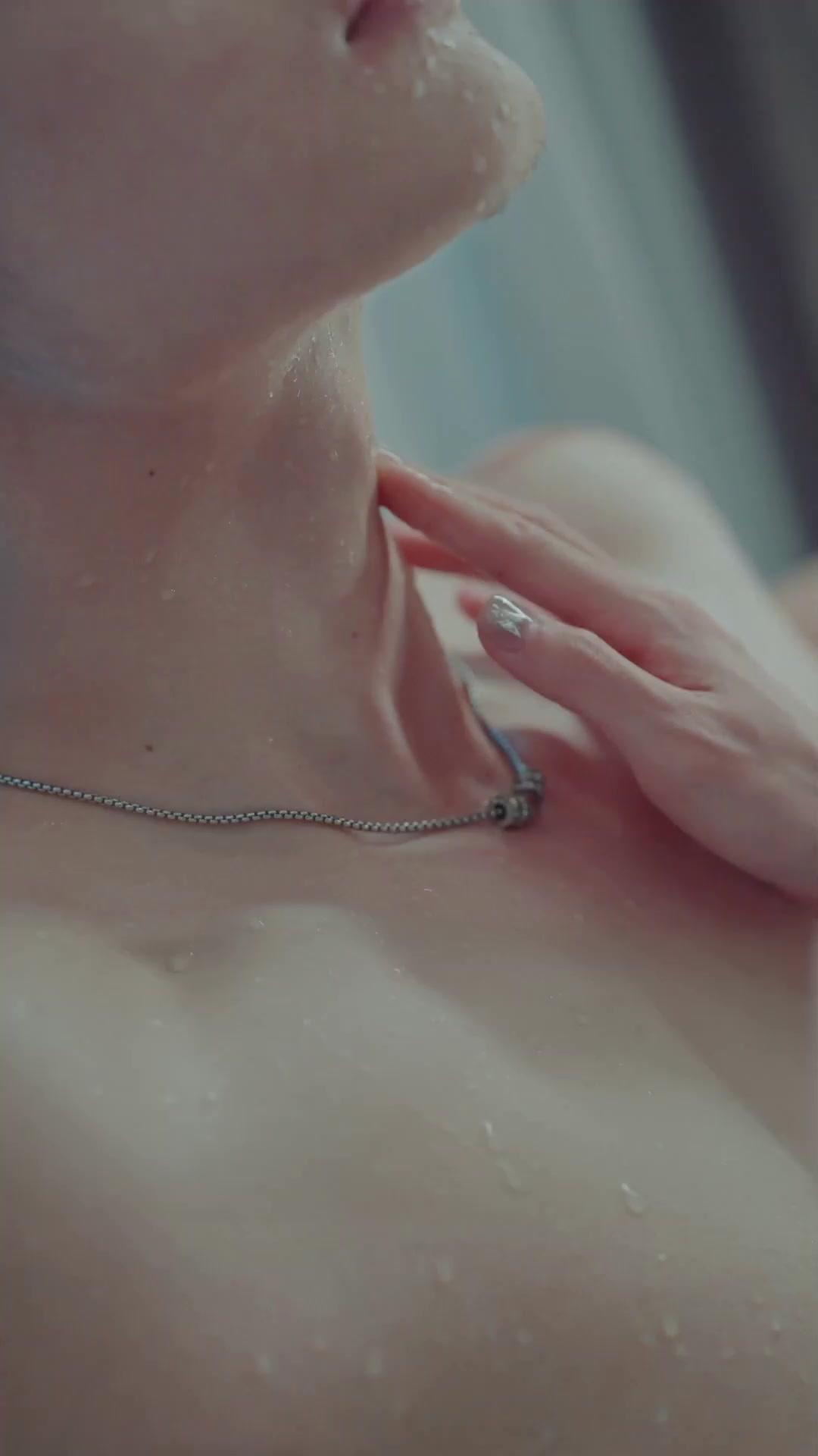 Salah Naik, Cinta Datang