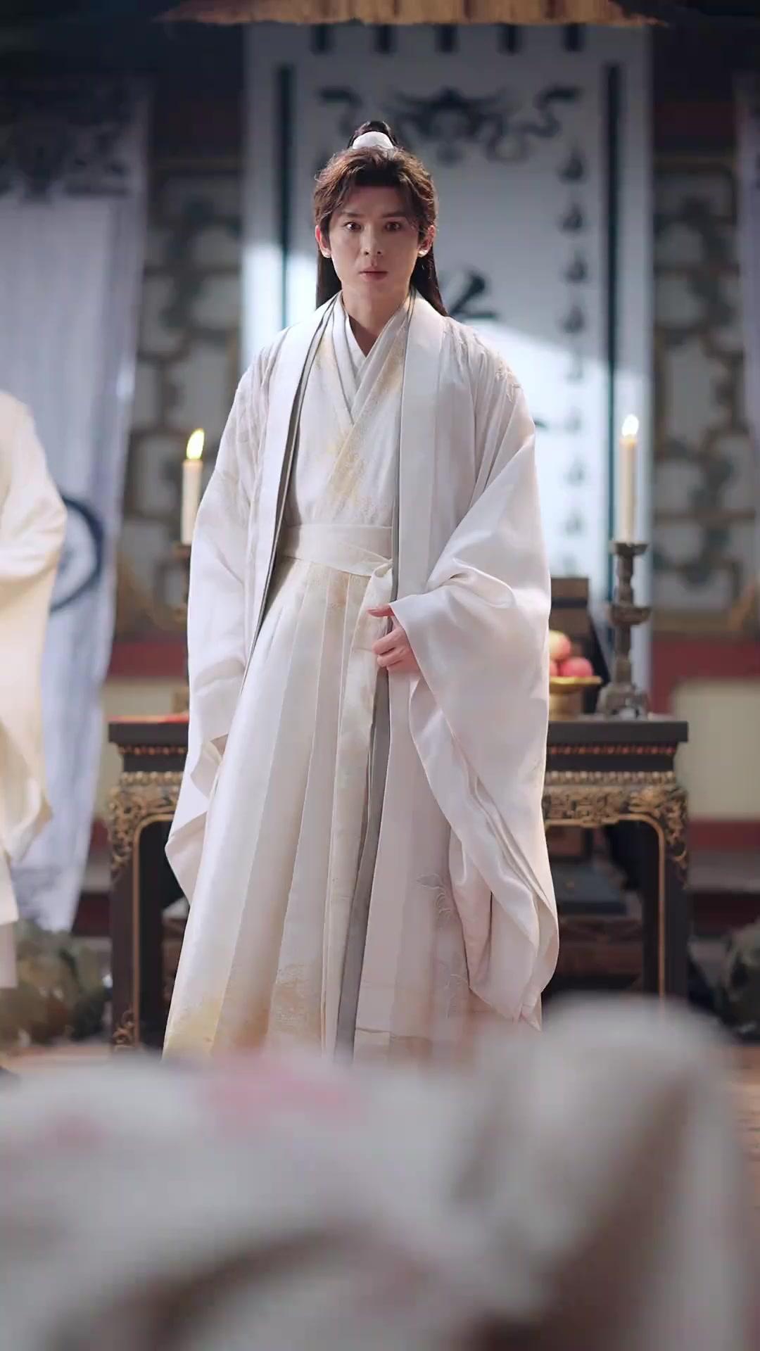 천하를 품은 여제