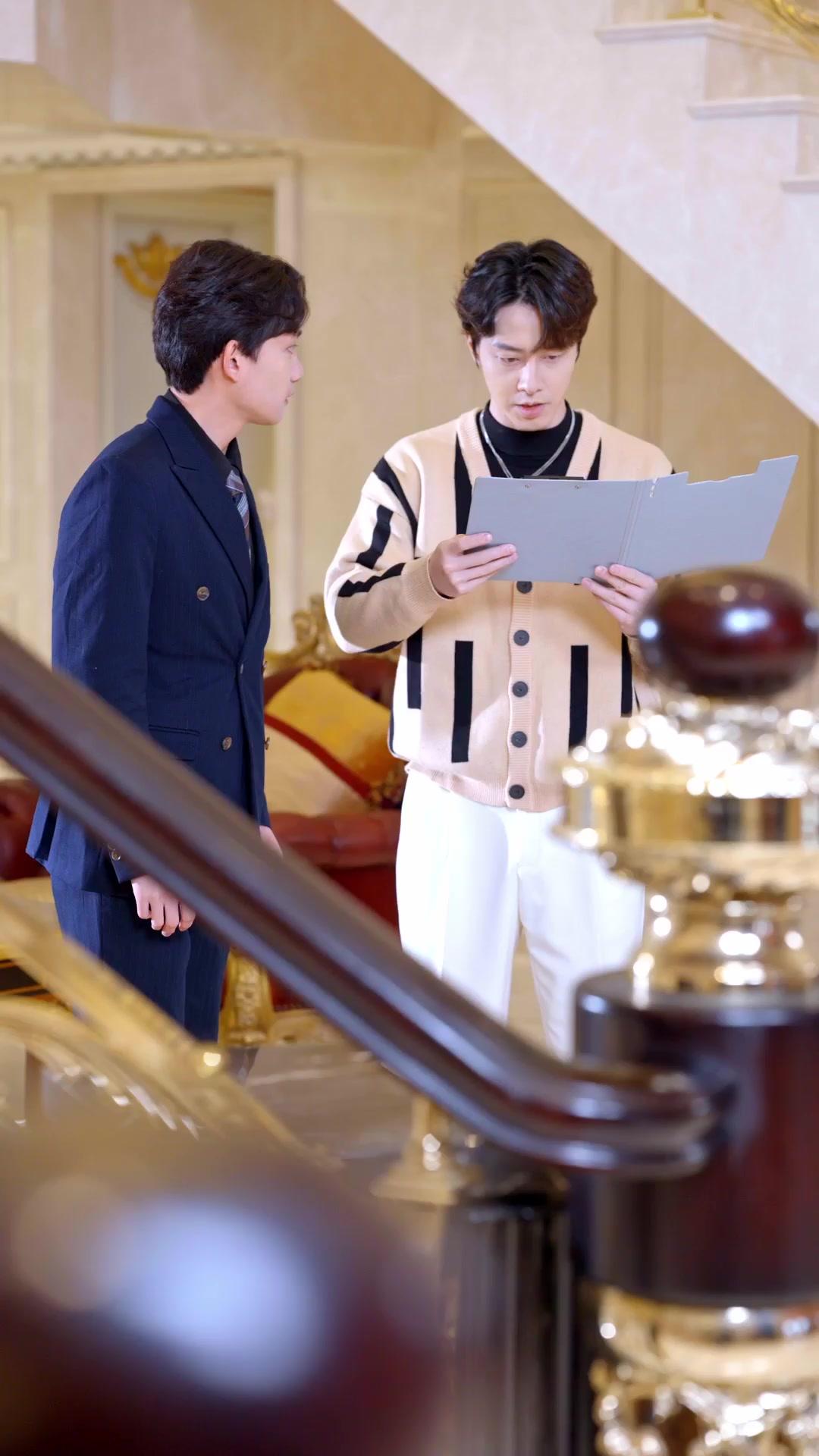 CHOUCHOUNE DE M. HUTIN