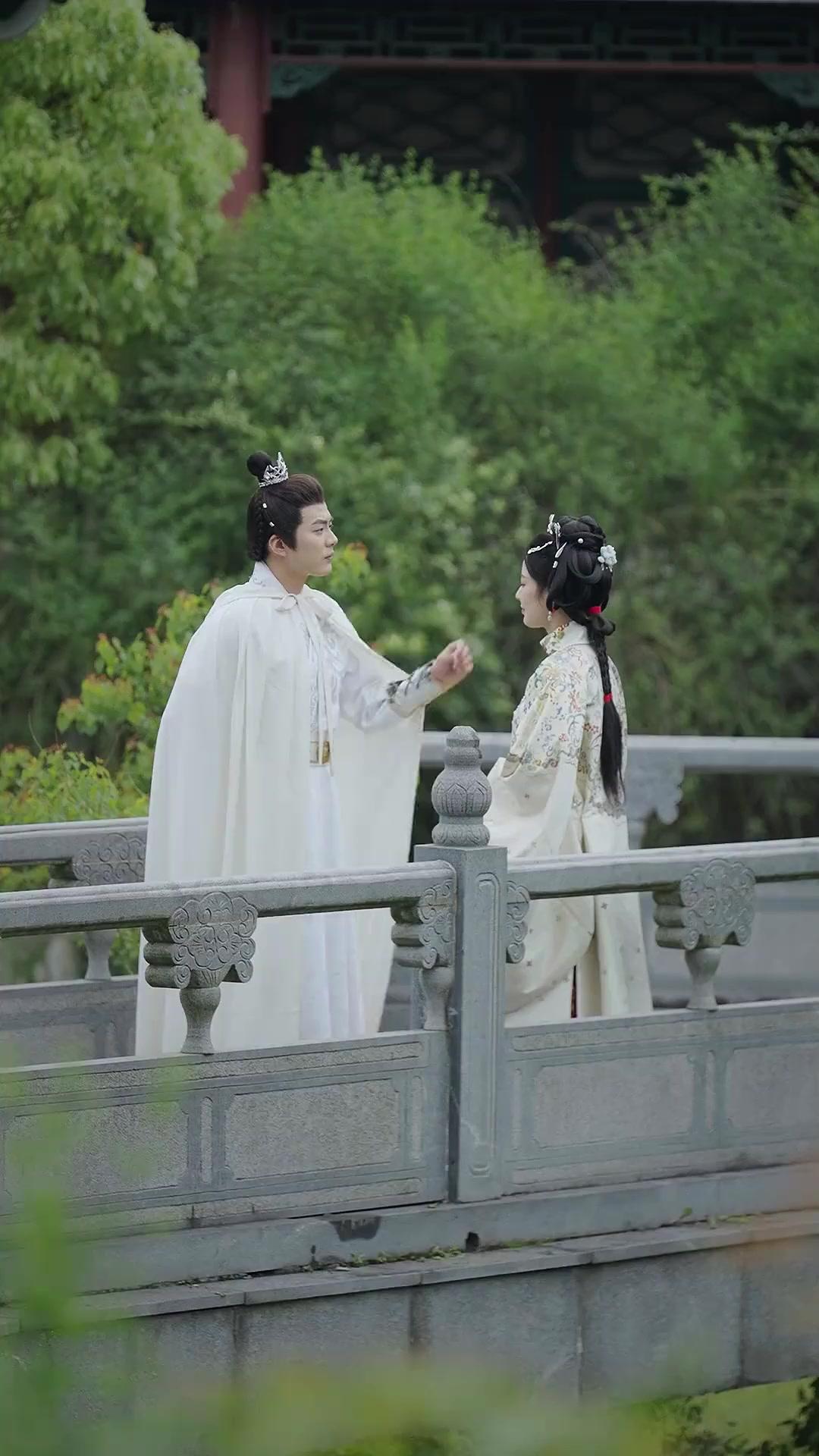 لعنة الحب والسلطة