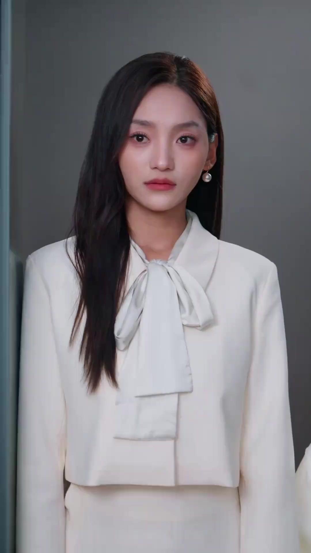 (Dubbed) Stand-in? She's the Sun Now!