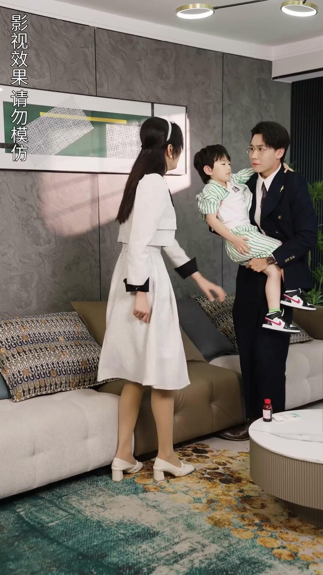 Anak Rahasia Suami Tajir