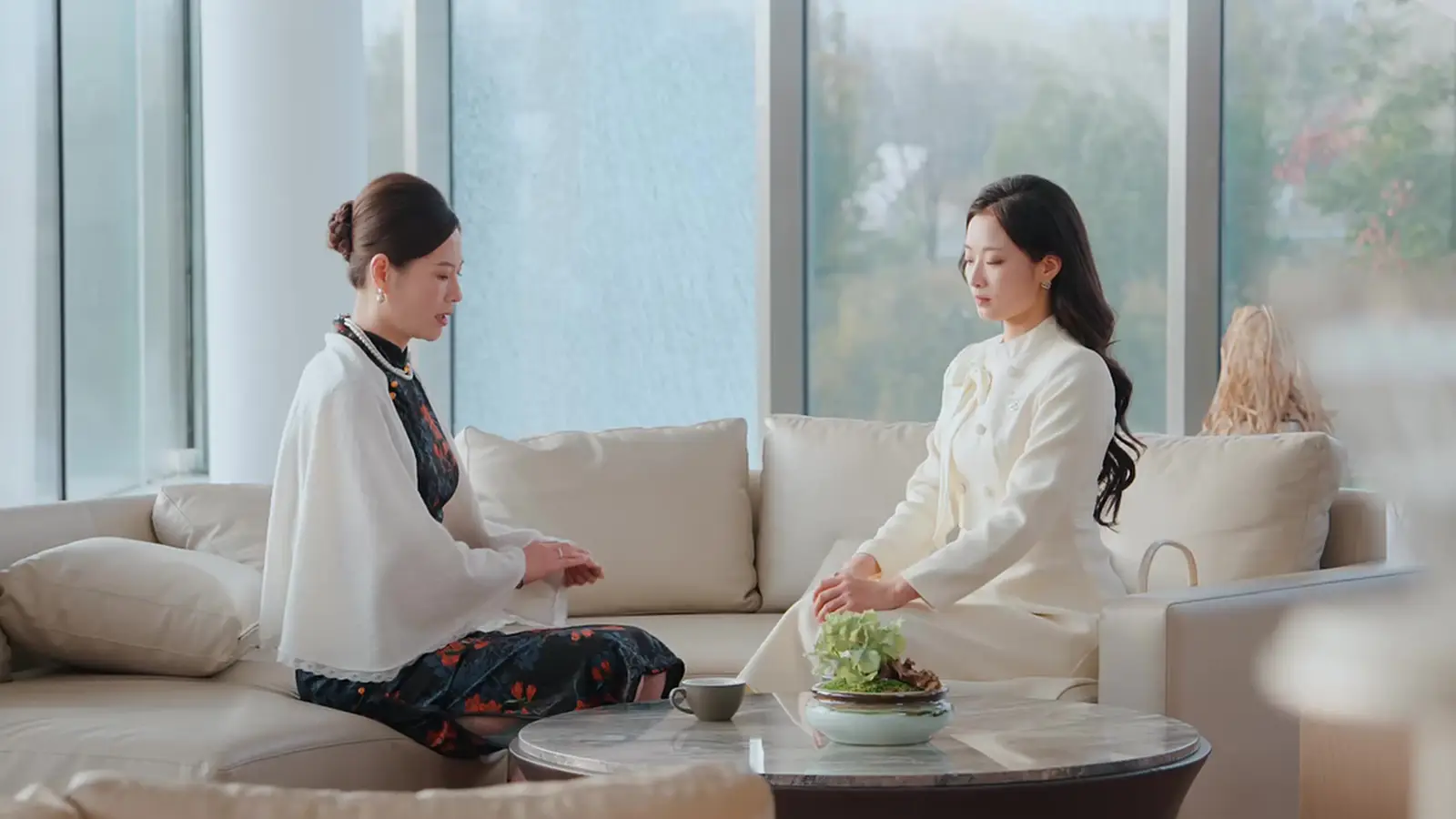 หัวใจถูกรุกล้ำ เมื่อหลี่เสวียนต้องเผชิญหน้ากับแม่ของคู่หมั้น