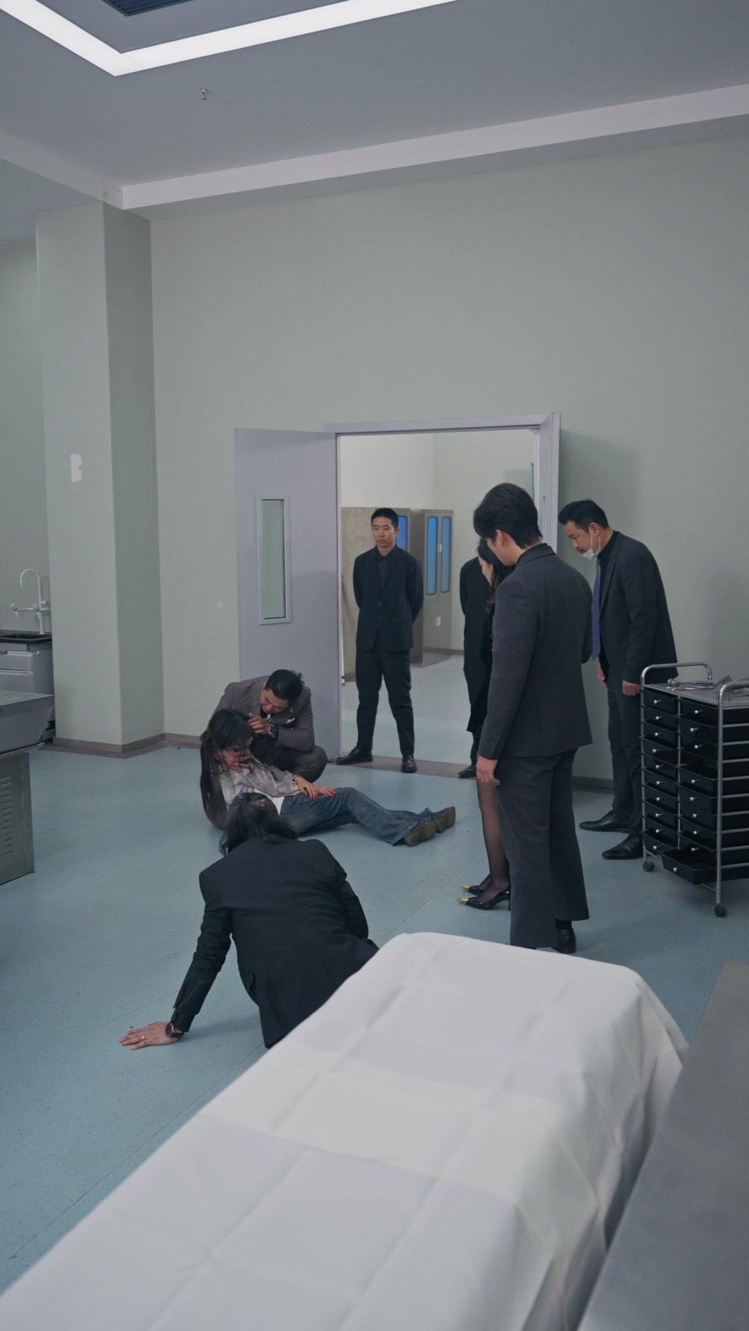 Stolen Face, Stolen Life