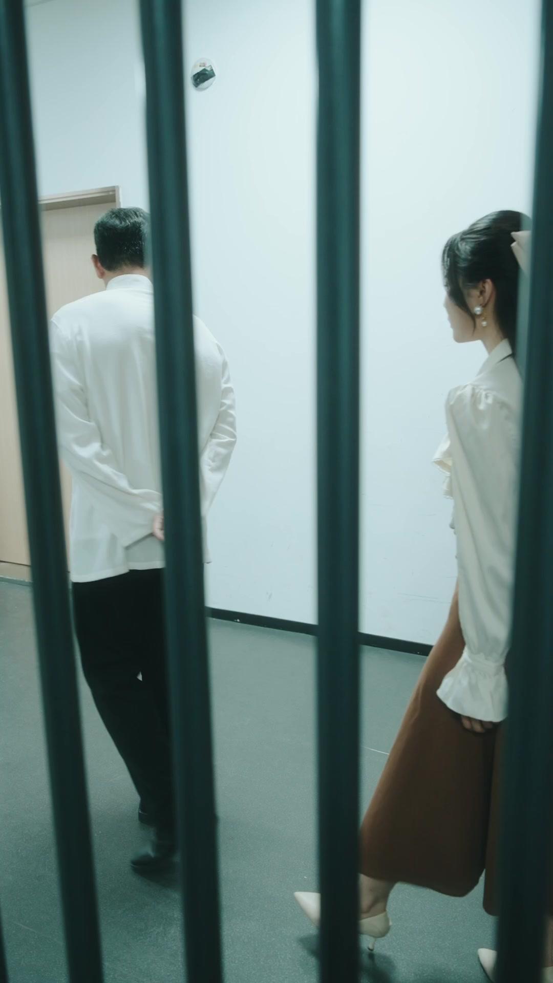 貧民窟女殺手掉馬了