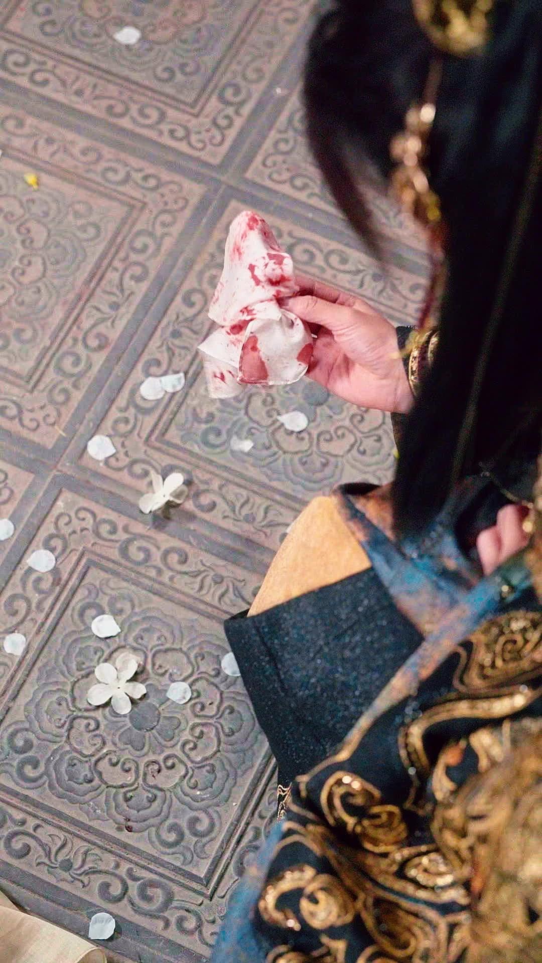 Sei Anzi, un Solo Destino