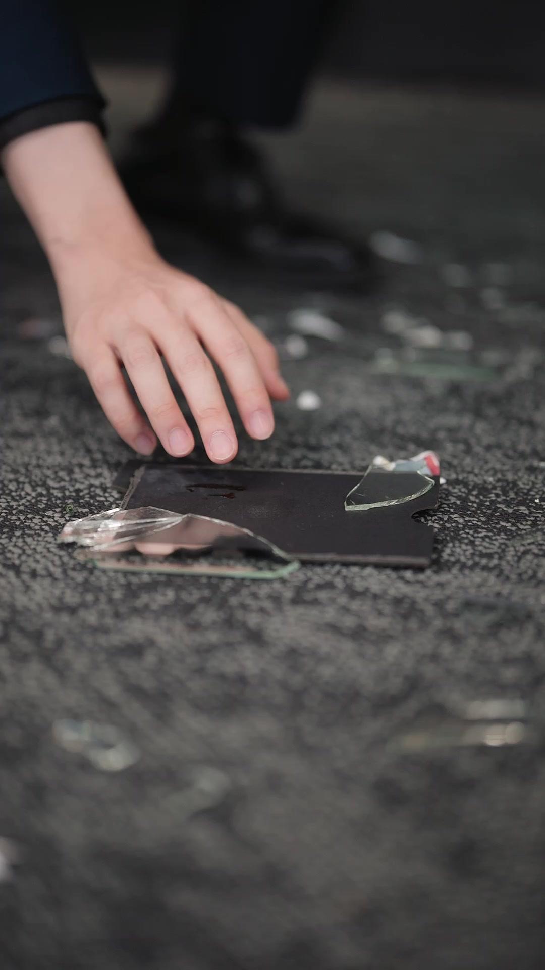 C'EST MOI LA VRAIE, DÉGAGE! 