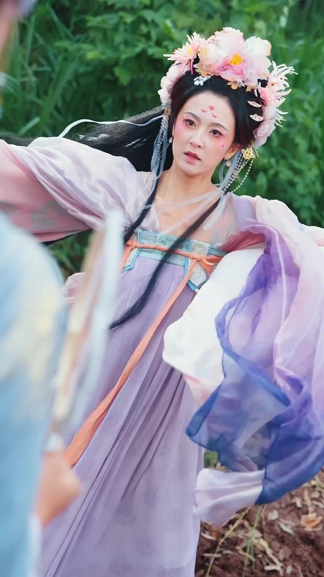 燕歸樓裡鳳還巢