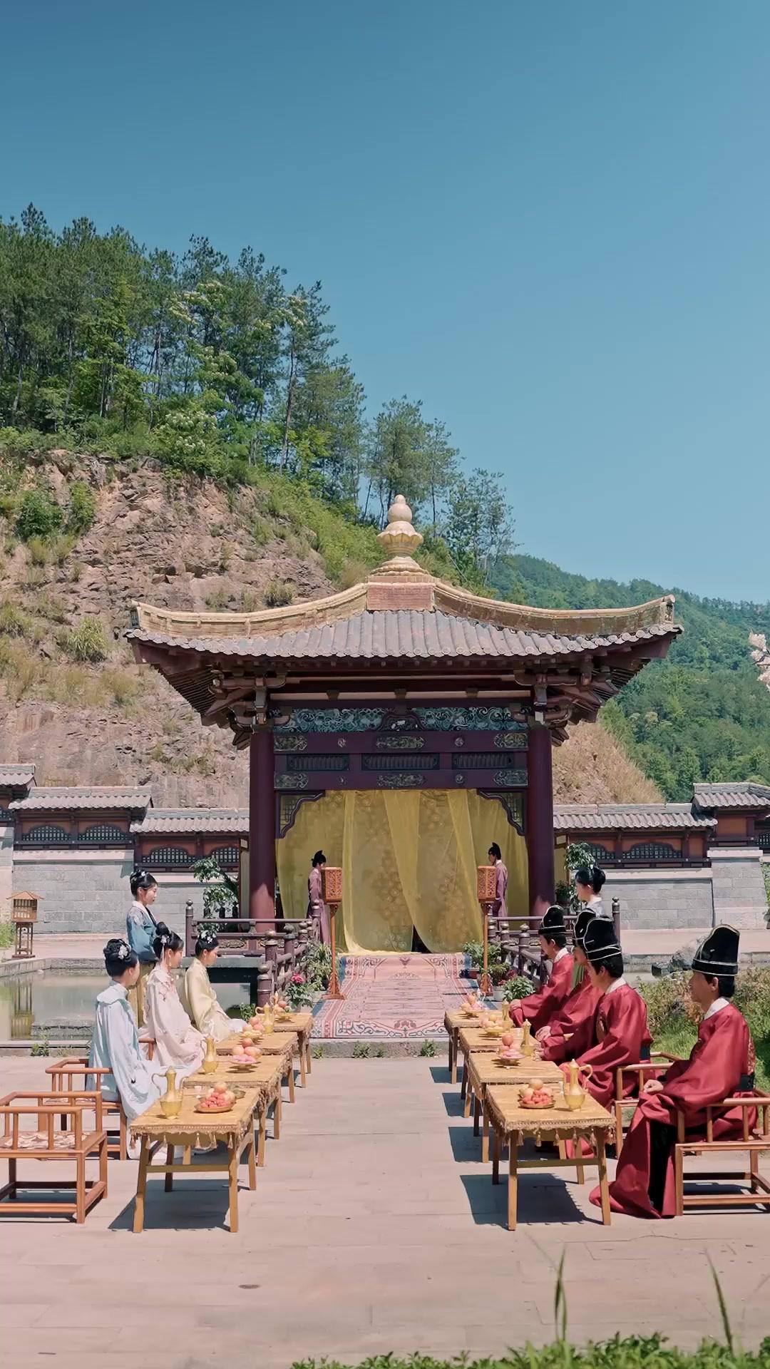 (Dubbed)The Emperor's Cloaked Convict Queen