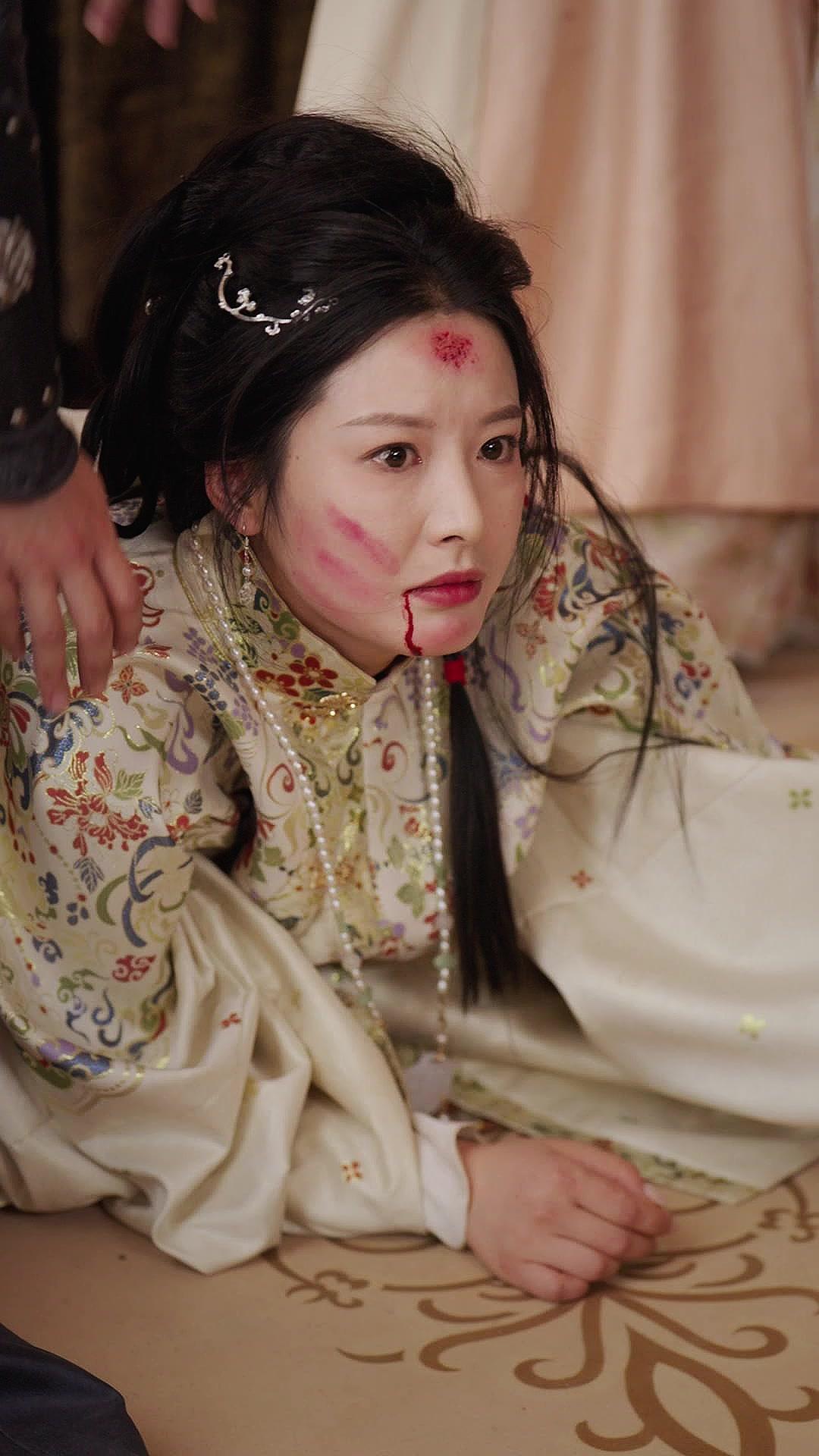 LA PRINCESSE DES CENDRES