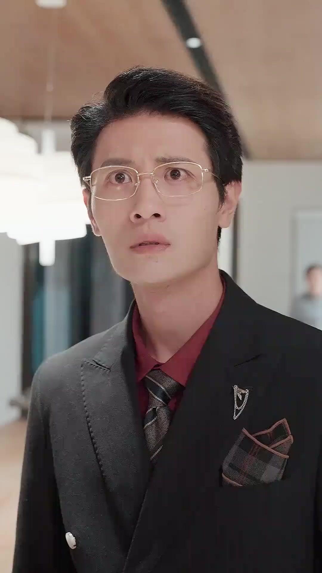 (พากย์เสียง) เธอไม่ใช่จันทราเดิม