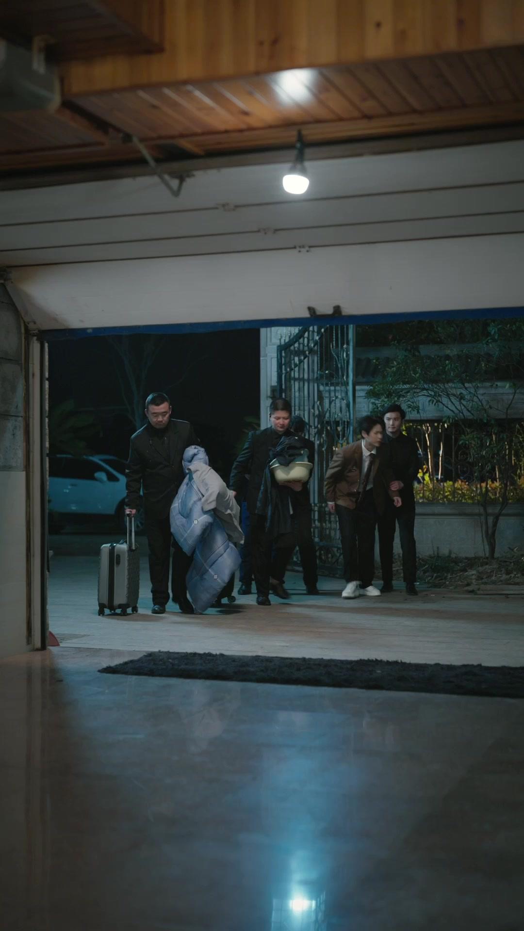 Ona Yaklaşmak İstedim