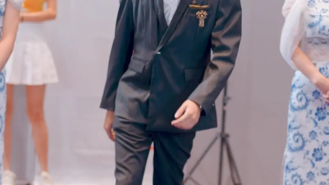 Golden Scarf, Broken Script