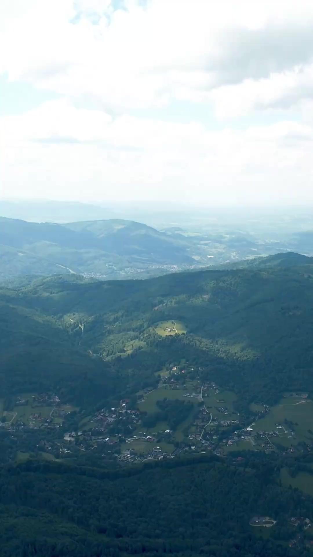 Dua Bocah Guncang Dunia