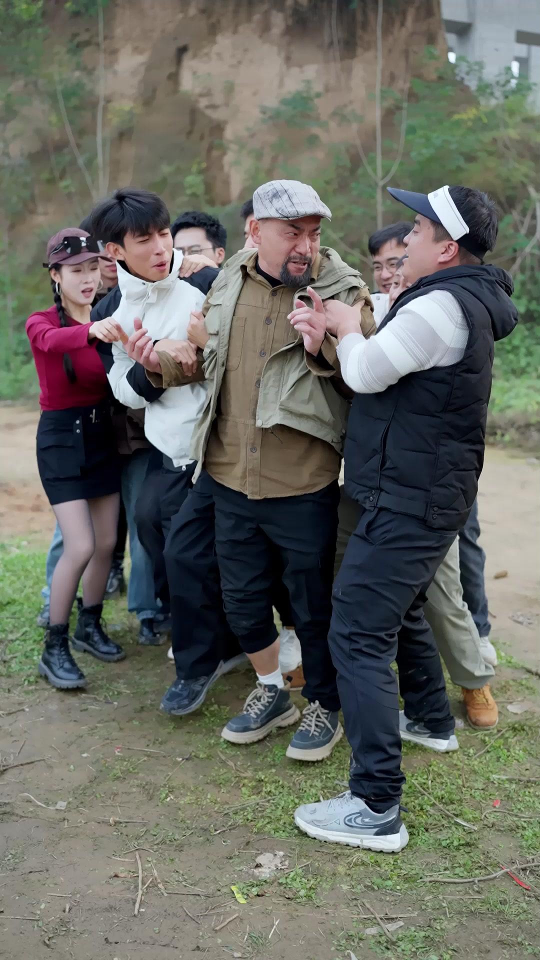Da Morte à Evolução: O Monstro do Lago