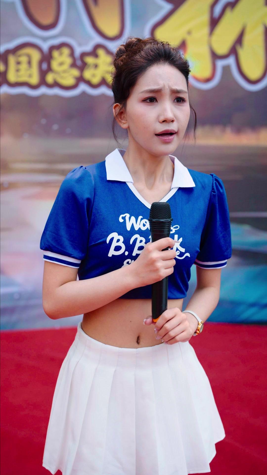 JE NE SUIS PAS LE DIEU DE LA PECHE