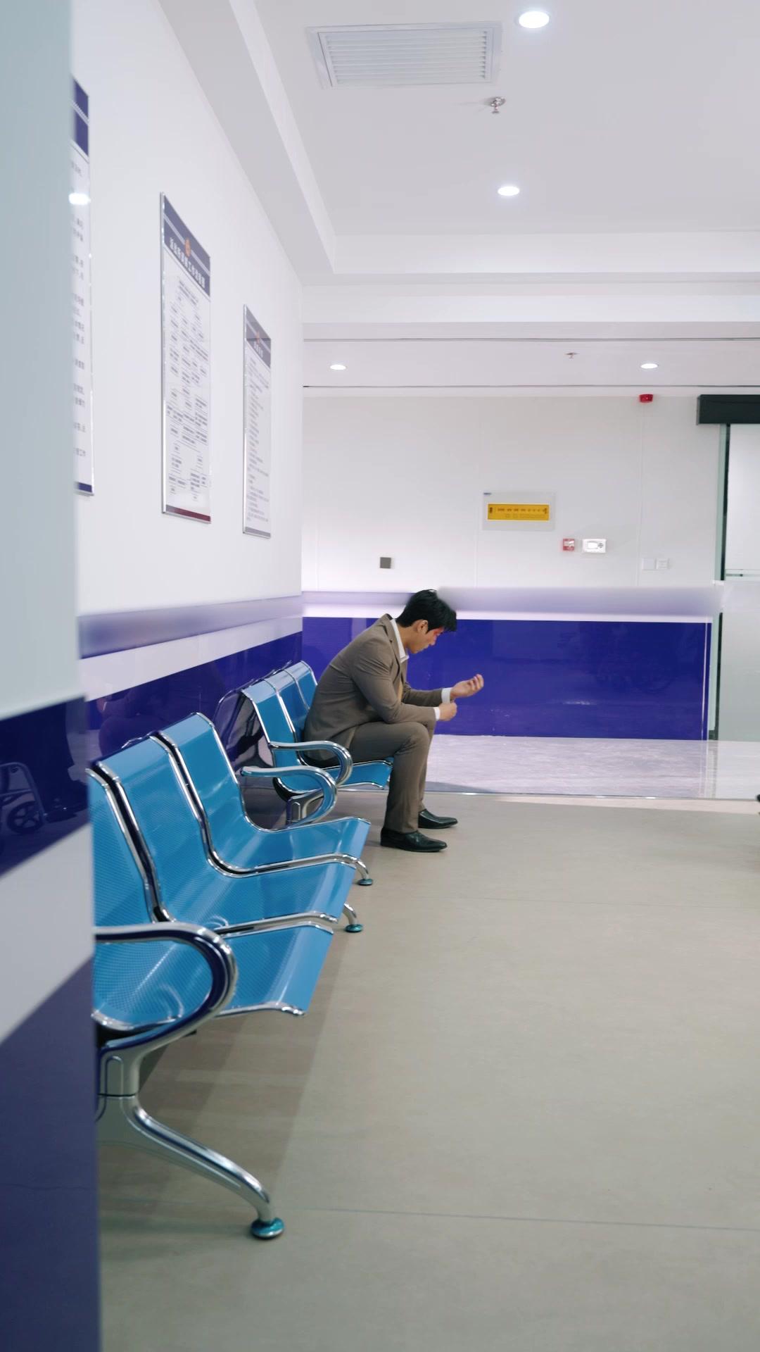 Manisnya Cinta Tak Sehangat Uang