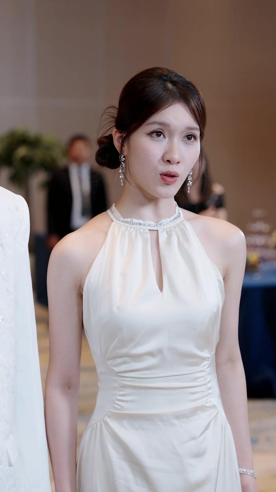 What? My "Poor" Ex is a Tycoon?