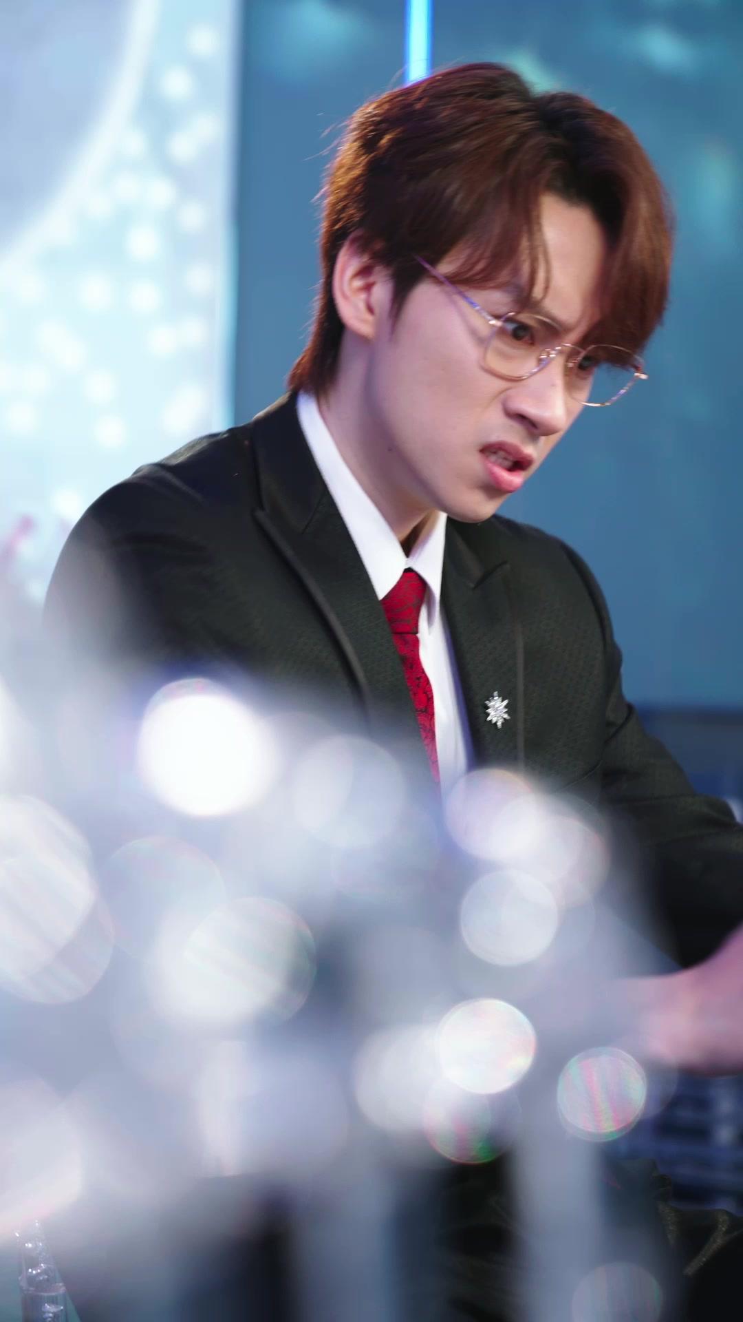 NOÉMIE, SA PRINCESSE VOLÉE